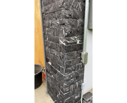 Carrelage pierre naturelle Toros Noir avec collage grillage (0,54m²)