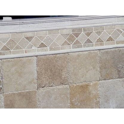 Nahaufnahme von Cream Travertin-Fliese Small 